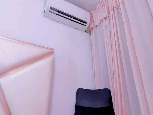 Dashafoxxx webcam