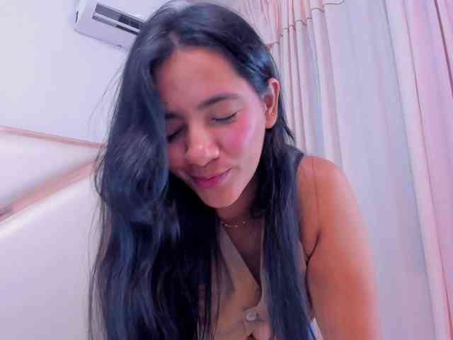 Dashafoxxx webcam