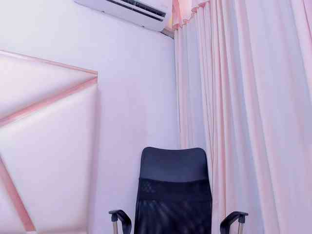 Dashafoxxx webcam