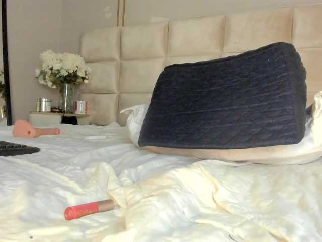 Melany-8's BongaCams show and profile