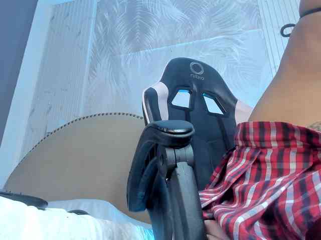 Melany-8 webcam
