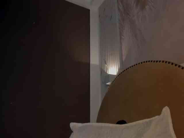 Melany-8 webcam