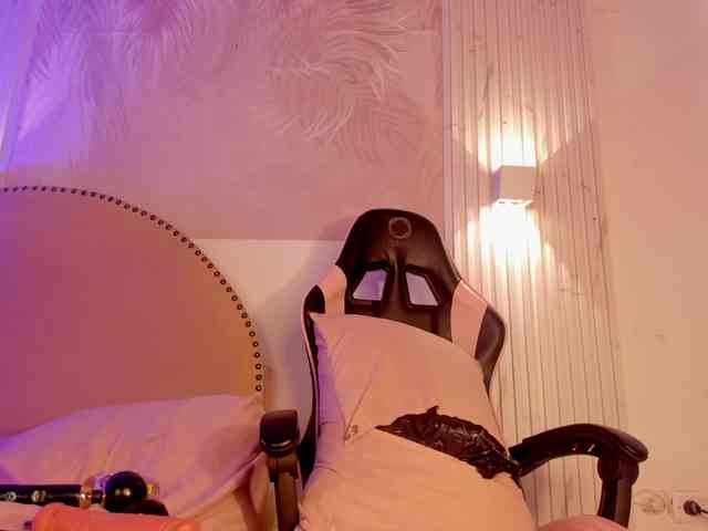 Melany-8 webcam