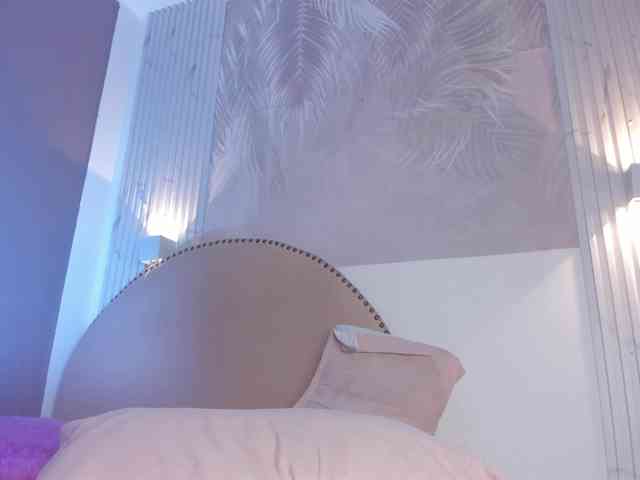 Melany-8 webcam