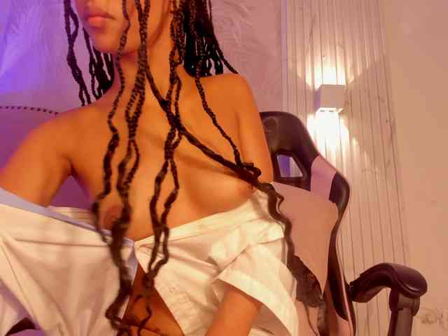 Melany-8 webcam