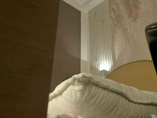 Melany-8 webcam
