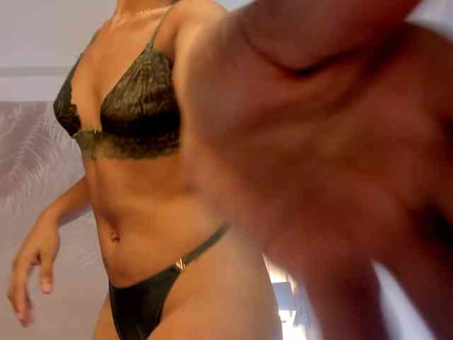 Melany-8 webcam