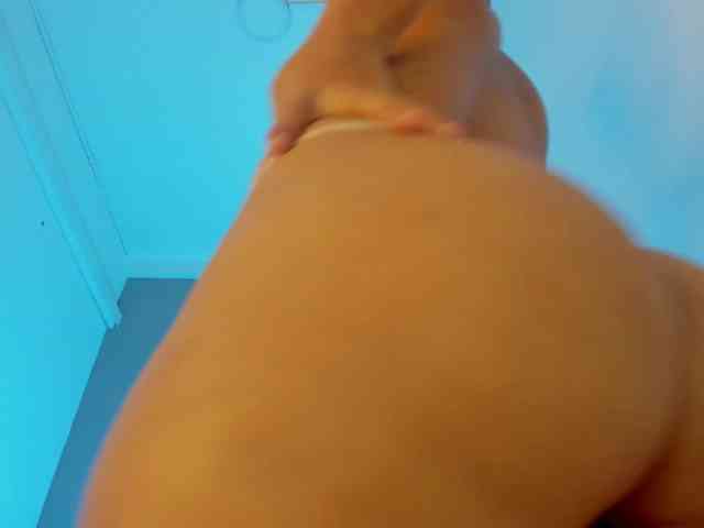 Melany-8 webcam