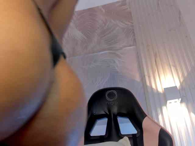 Melany-8 webcam