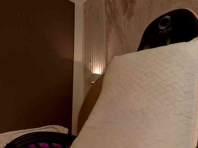 Melany-8 webcam