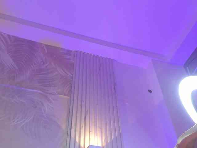 Melany-8 webcam