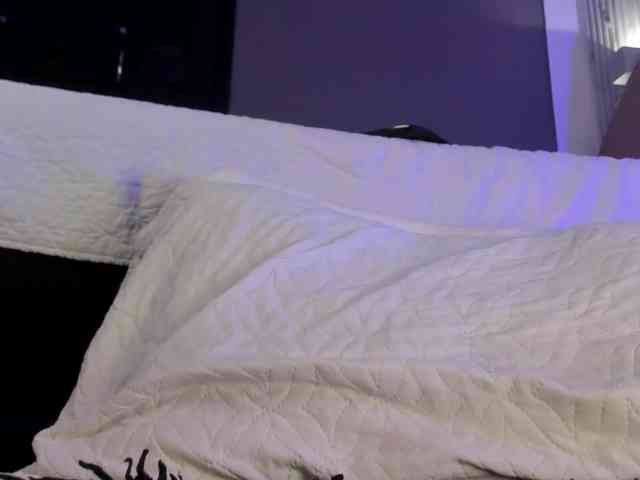 Melany-8 webcam