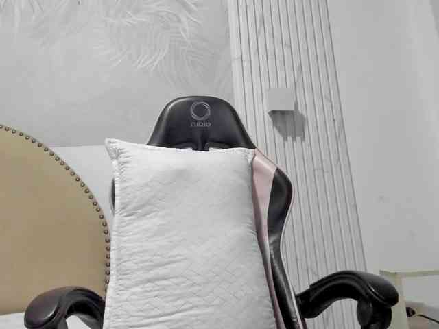 Melany-8 webcam