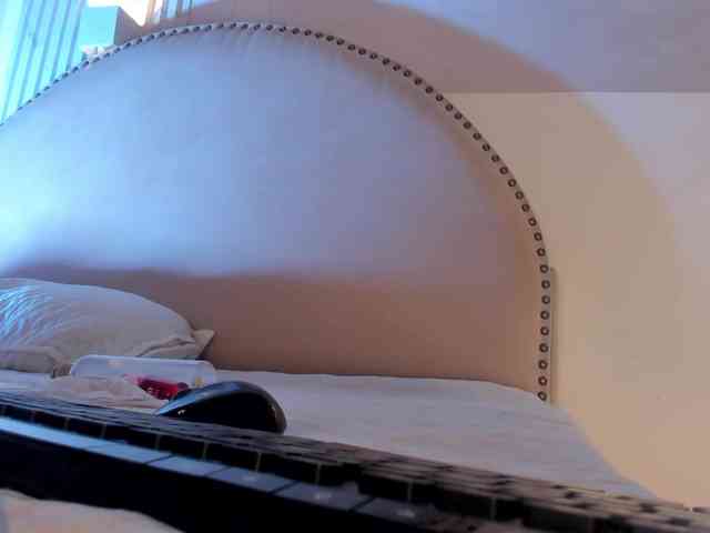 Melany-8 webcam