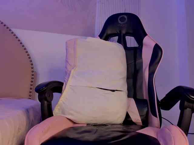 Melany-8 webcam