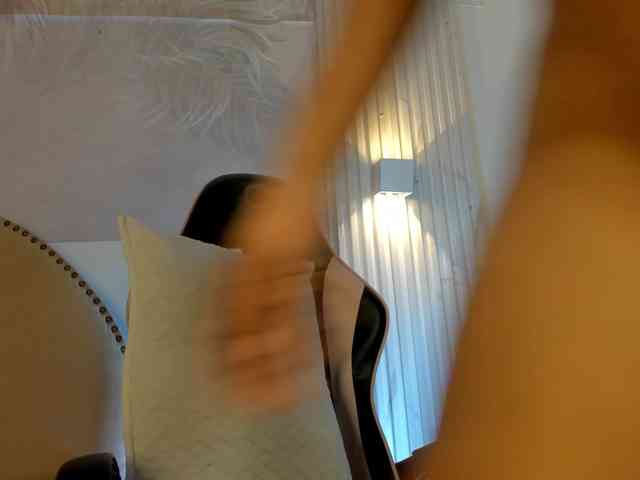 Melany-8 webcam