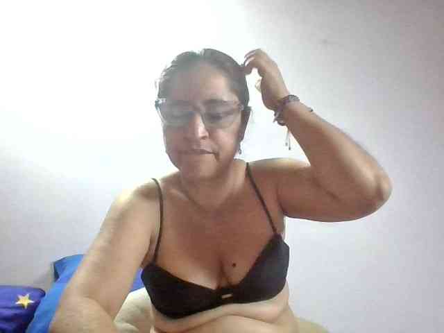 Yaya189 webcam