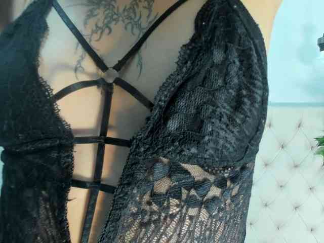 Zara-Blaaze webcam
