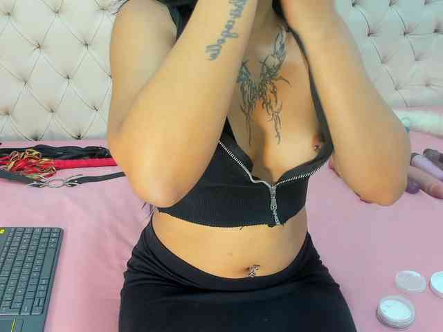 Zara-Blaaze webcam