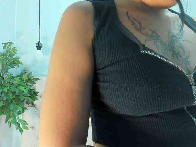 Zara-Blaaze webcam