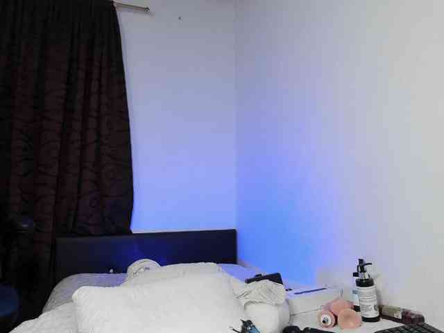 RavenQueen1 webcam