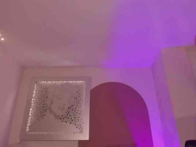 SaraNovac webcam