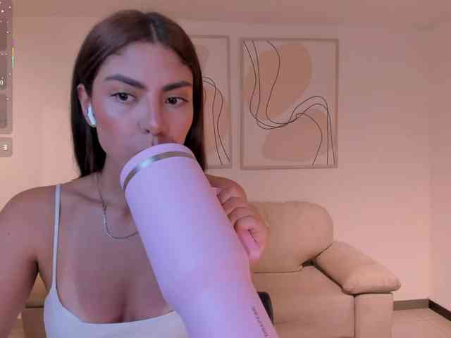 LannaCarter webcam
