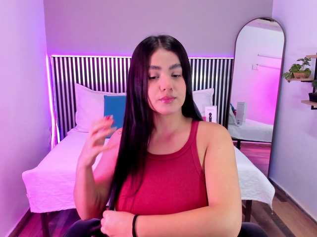 Hanah-Greey Live Cam on BongaCams