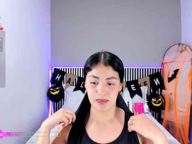 Hanah-Greey webcam