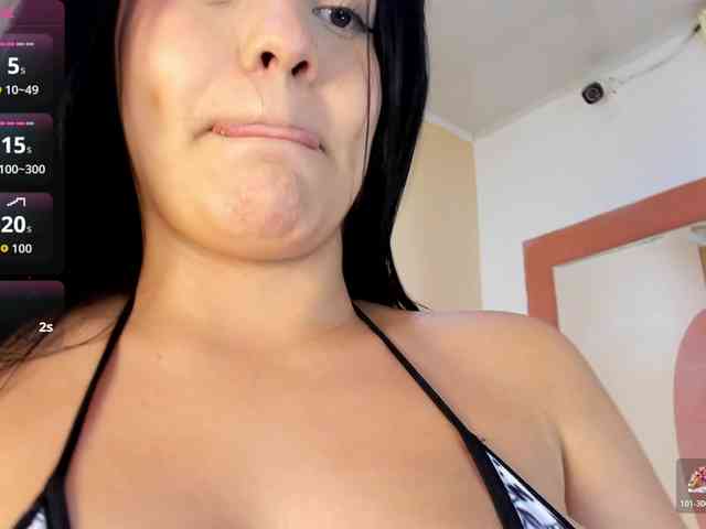 Hanah-Greey webcam