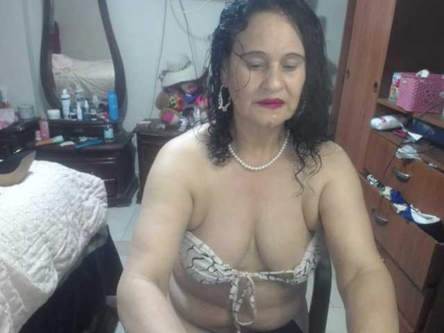 jazmin-mature's BongaCams show and profile