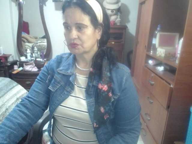 jazmin-mature's BongaCams show and profile