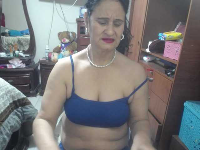 jazmin-mature's BongaCams show and profile