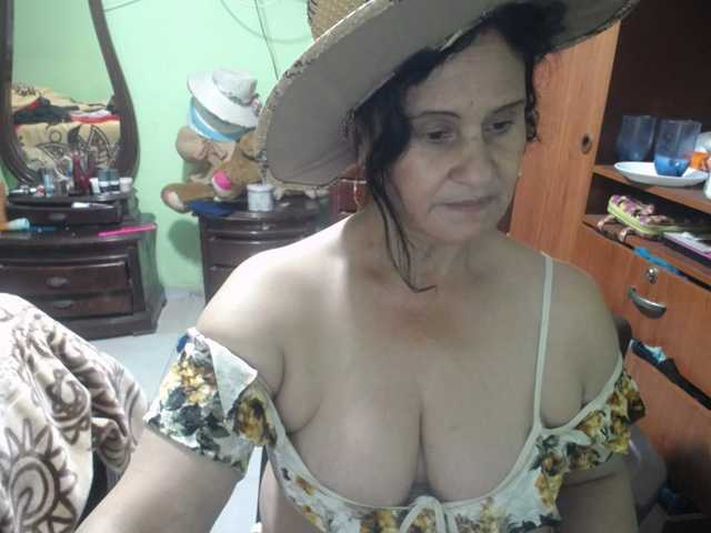 jazmin-mature webcam