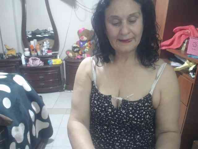 jazmin-mature webcam