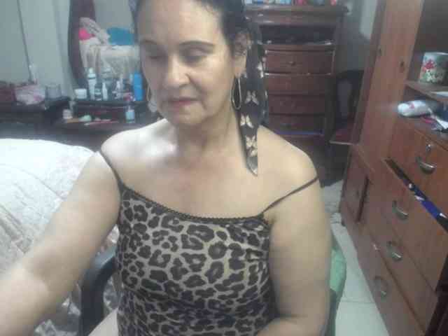 jazmin-mature webcam