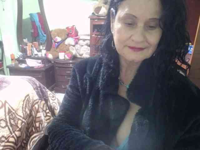 jazmin-mature webcam