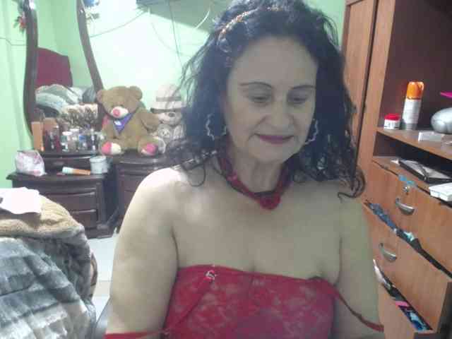 jazmin-mature webcam