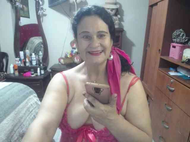 jazmin-mature webcam