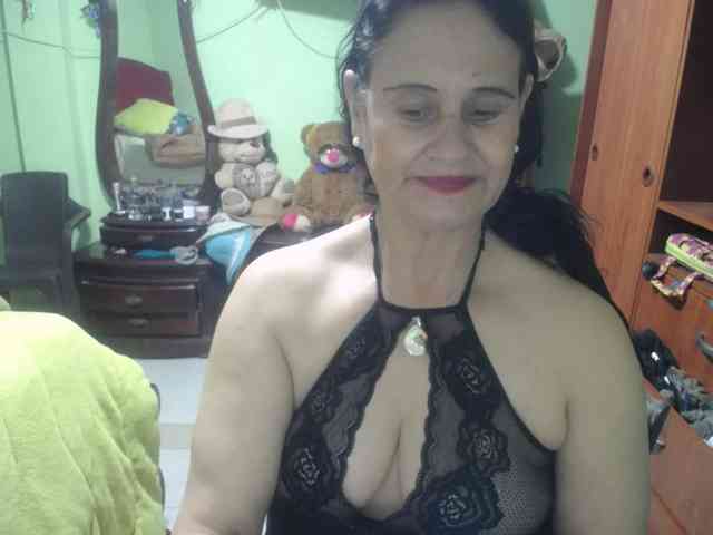 jazmin-mature webcam