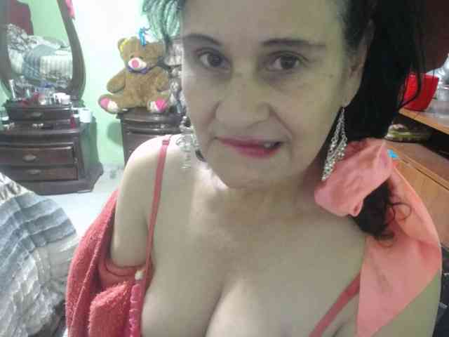jazmin-mature webcam