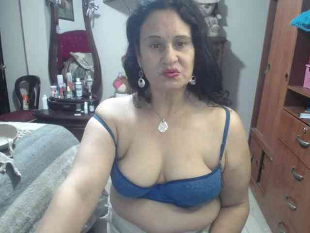 jazmin-mature webcam