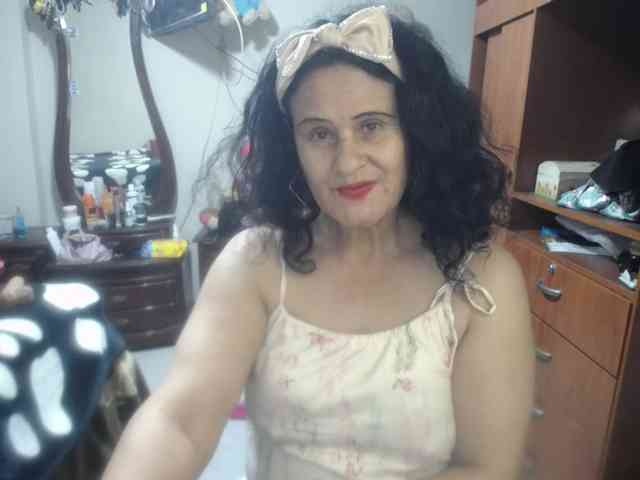 jazmin-mature webcam