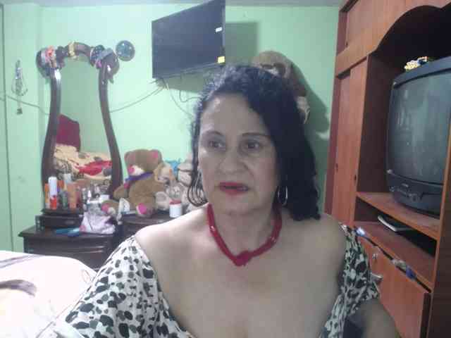 jazmin-mature webcam