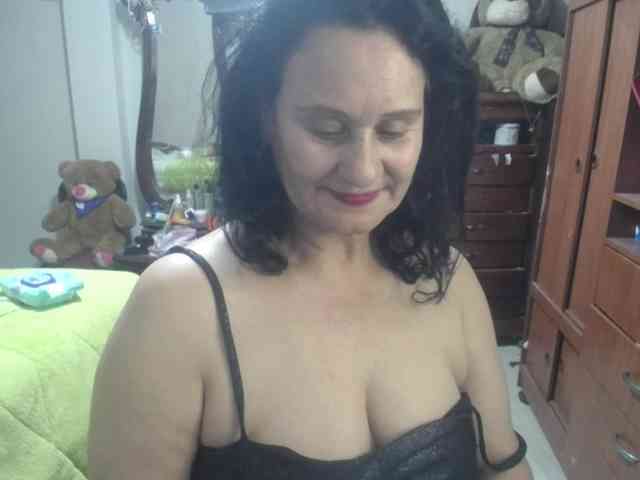 jazmin-mature webcam