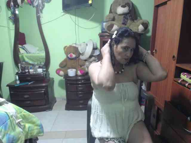 jazmin-mature webcam