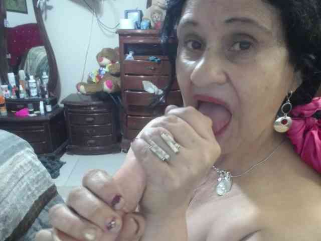 jazmin-mature webcam