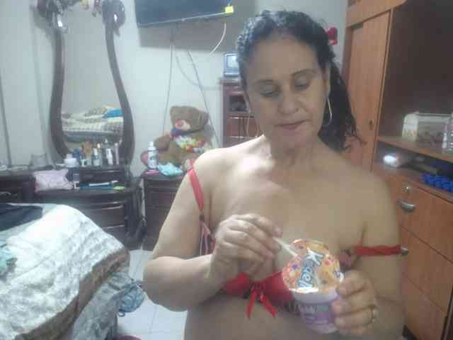 jazmin-mature webcam