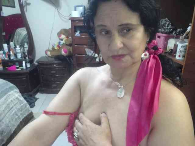 jazmin-mature webcam