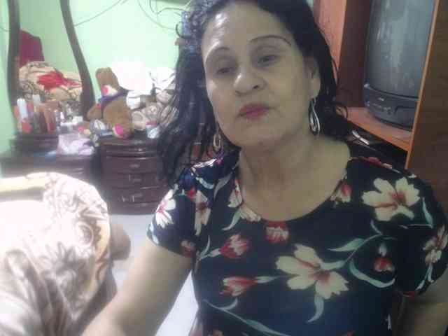 jazmin-mature webcam